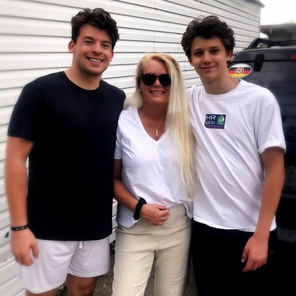 Meet your Posher, Jodi - Picture 3 of 4